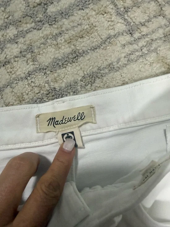 Madewell High-Rise Wide-Leg Jeans in White - Picture 3 of 4